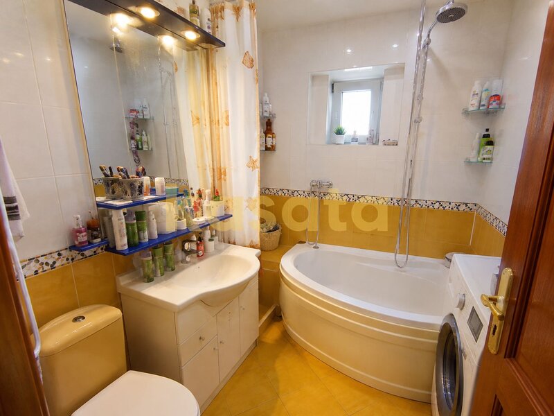 Iancului Metrou, ap. 4 camere, panoramica unica, centrala proprie.