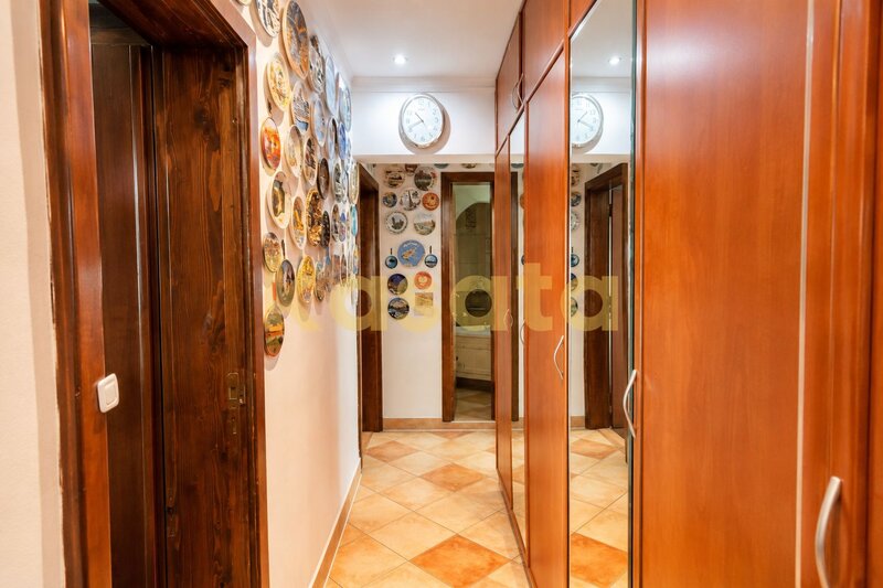 Iancului Metrou, ap. 4 camere, panoramica unica, centrala proprie.